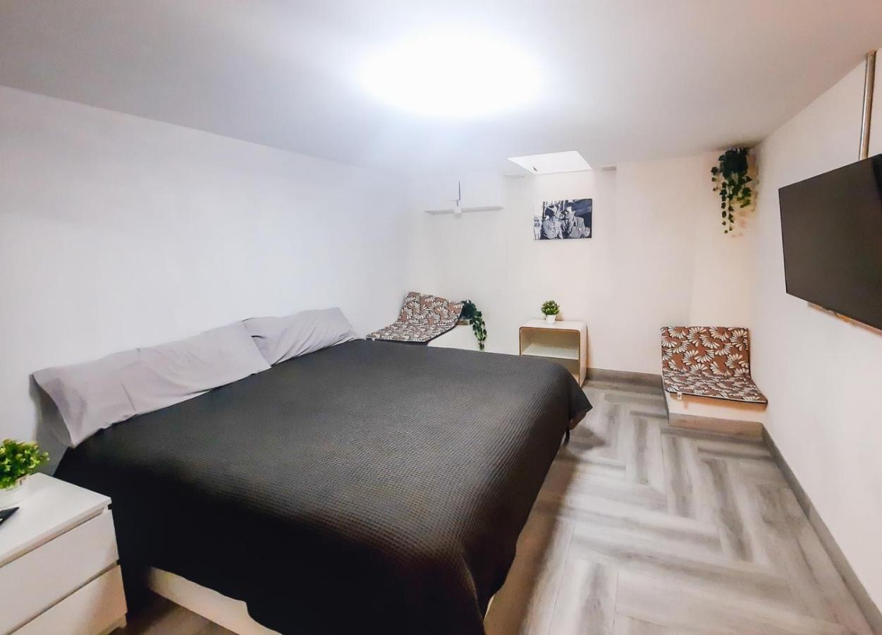 Appartement Tofi à Madrid Extérieur photo
